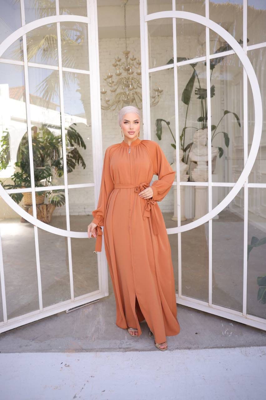 soft beige & soft burnt orange Elegance Cotton Abaya. Crafted from 100% premium Baumwolle cotton.