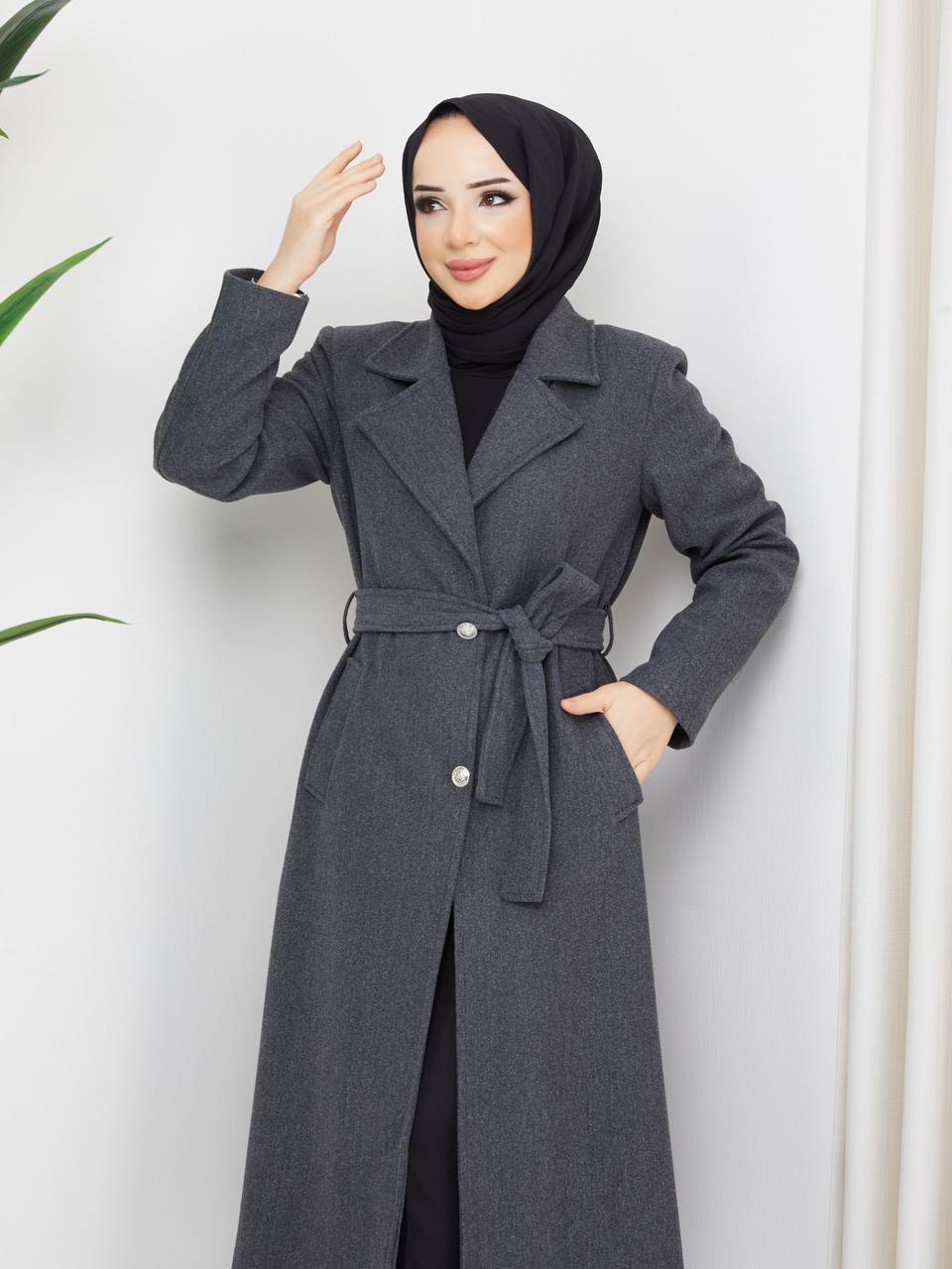 Premium Wool-Blend Coat – Crafted with elegance