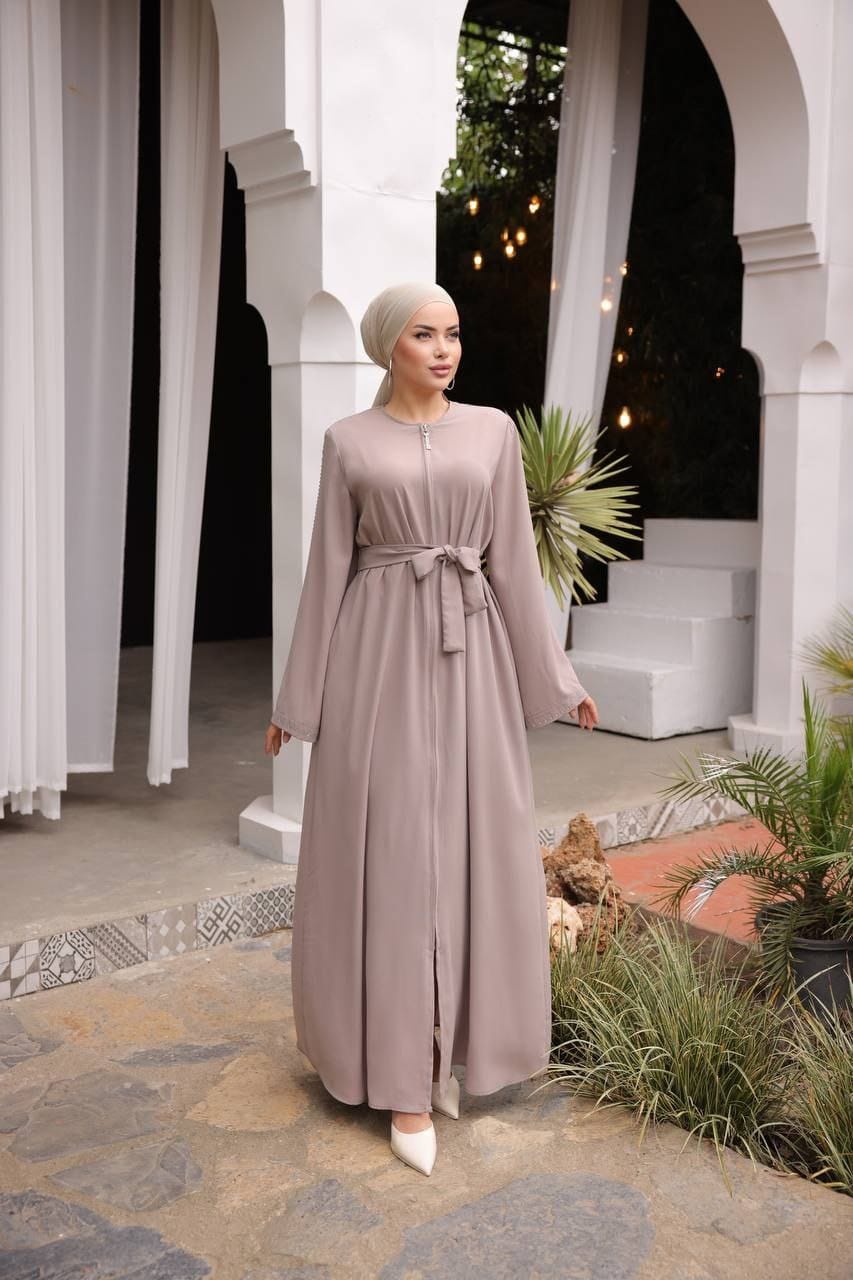 Elegant Polyester Abaya – 100% Premium Fabric.