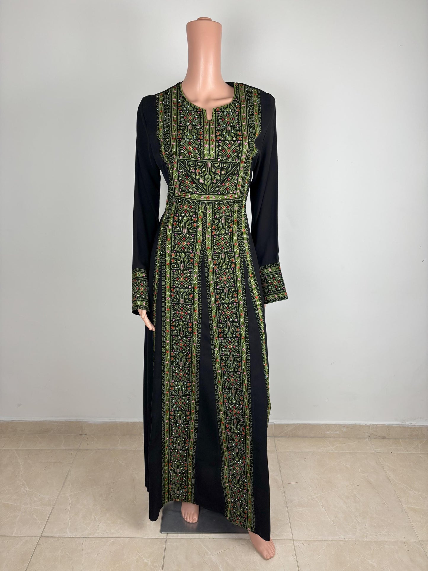 Palestinian Thobe Thob Embroidery Tatreez Green and Black Wide Strips