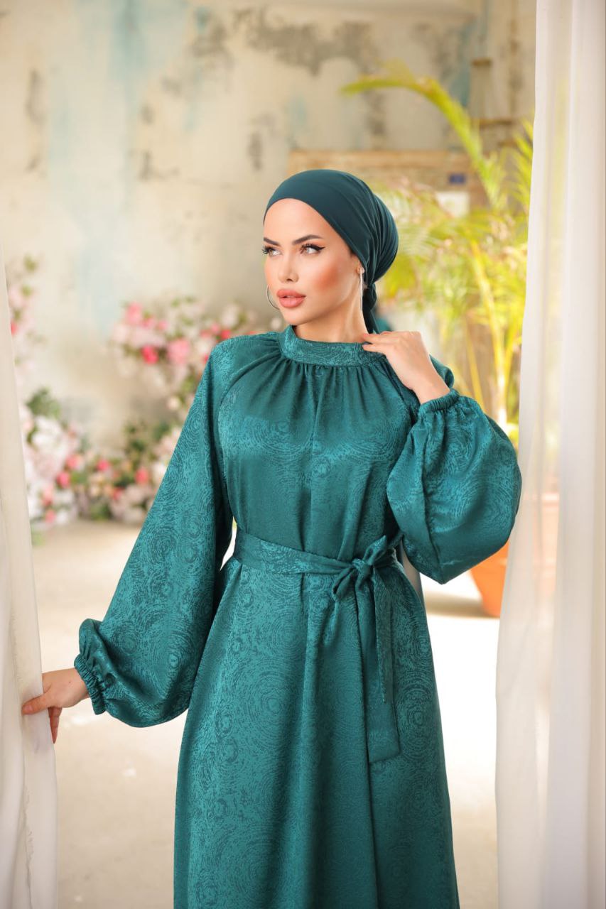 Luxury Long Dress – High-quality polyester fabric