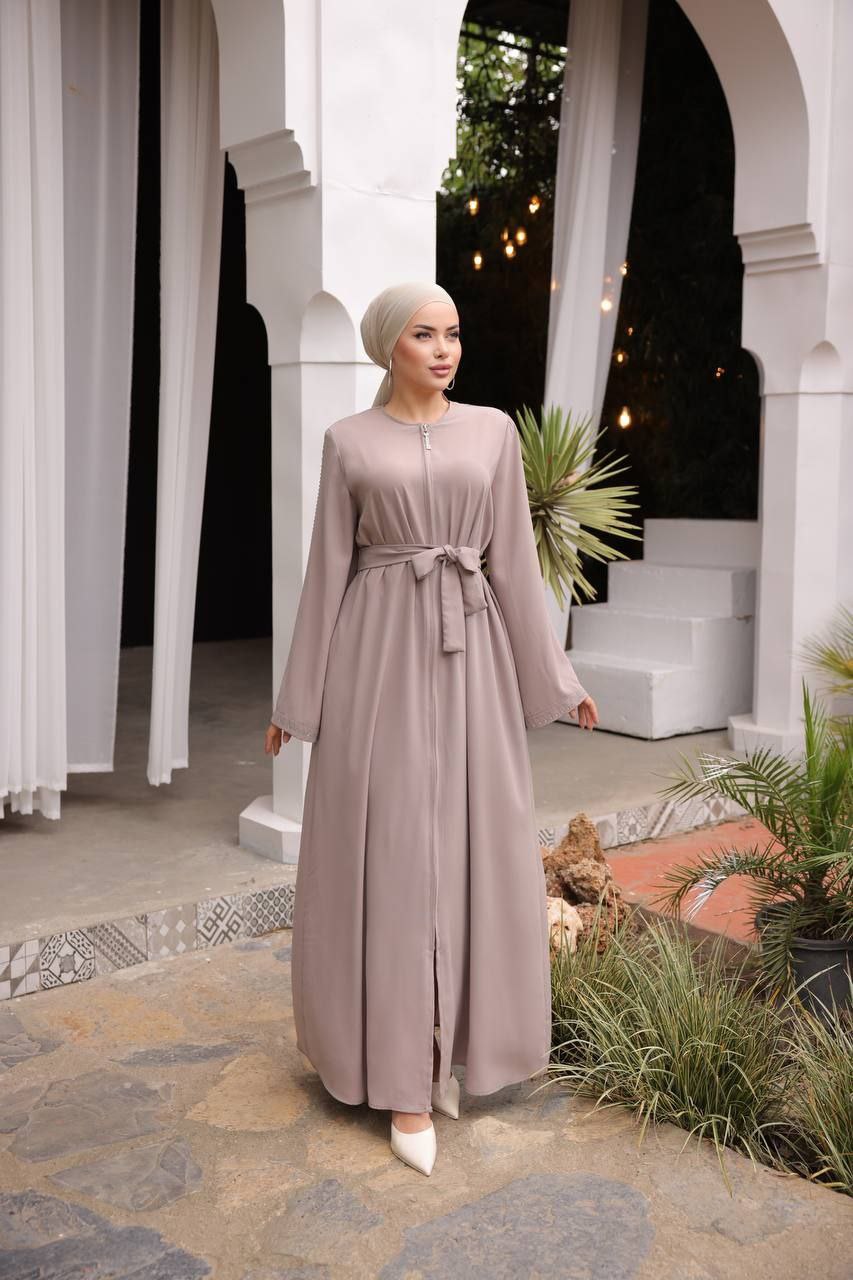 Elegant Polyester Abaya – 100% Premium Fabric
