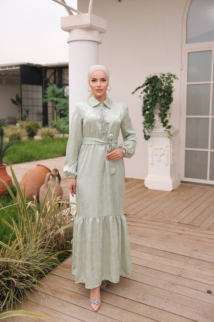 Sophisticated Party Dress – Elegance meets modern design