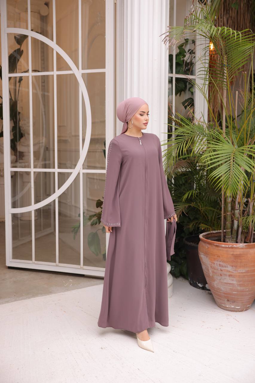 Luxury Polyester Abaya – Lightweight and breathable fabric