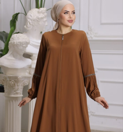 Elegant and spacious abaya for veiled women, ideal for everyday