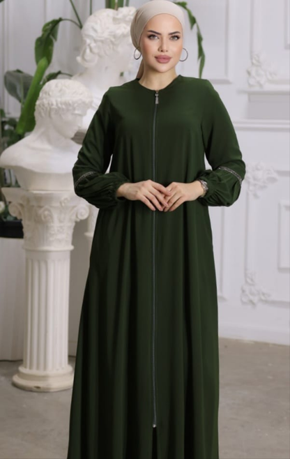 Elegant and spacious abaya for veiled women, ideal for everyday