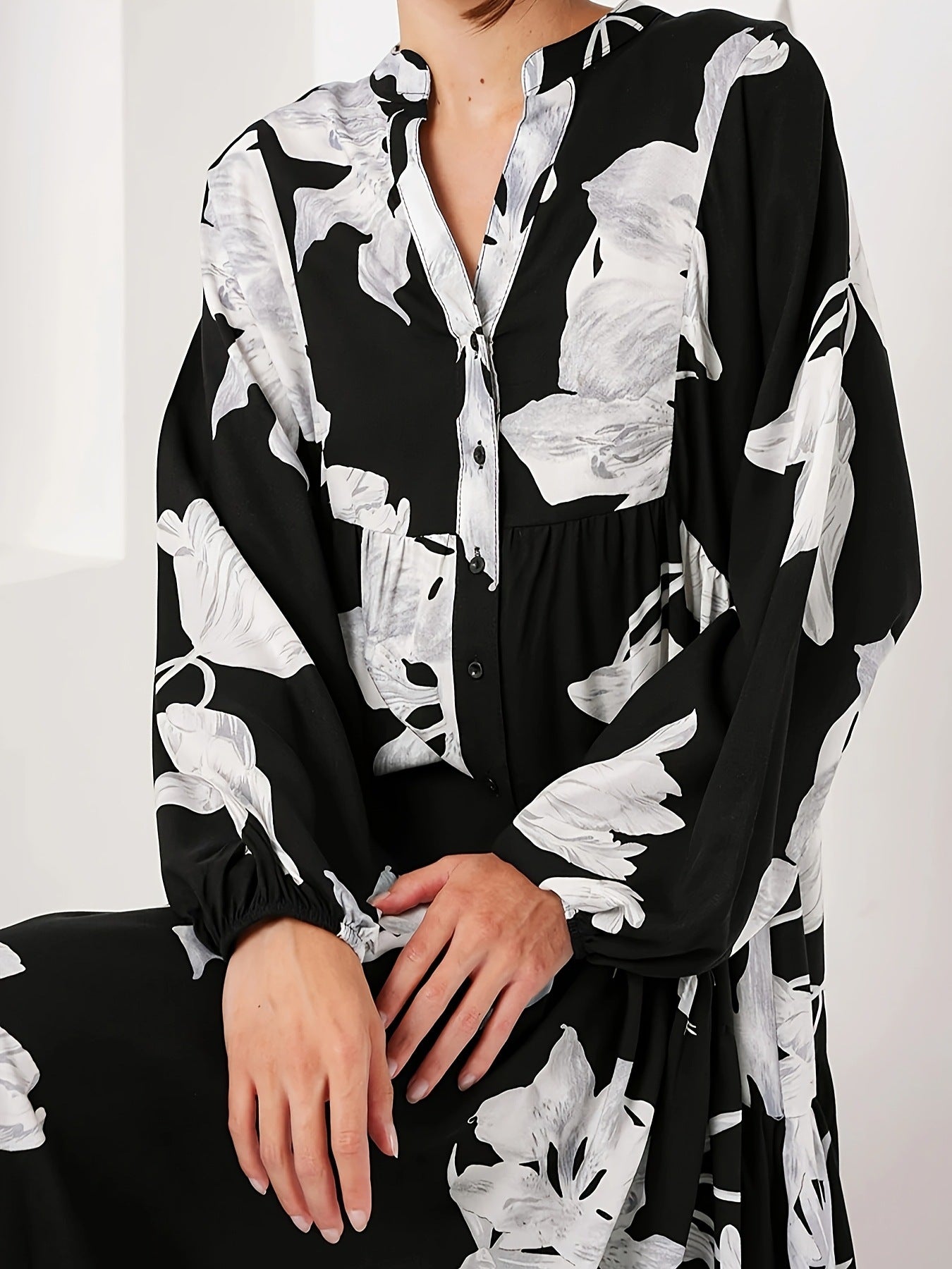 Black Cotton Printed Maxi Dress – Elegant Loose-Fit Long Sleeve Abaya Style