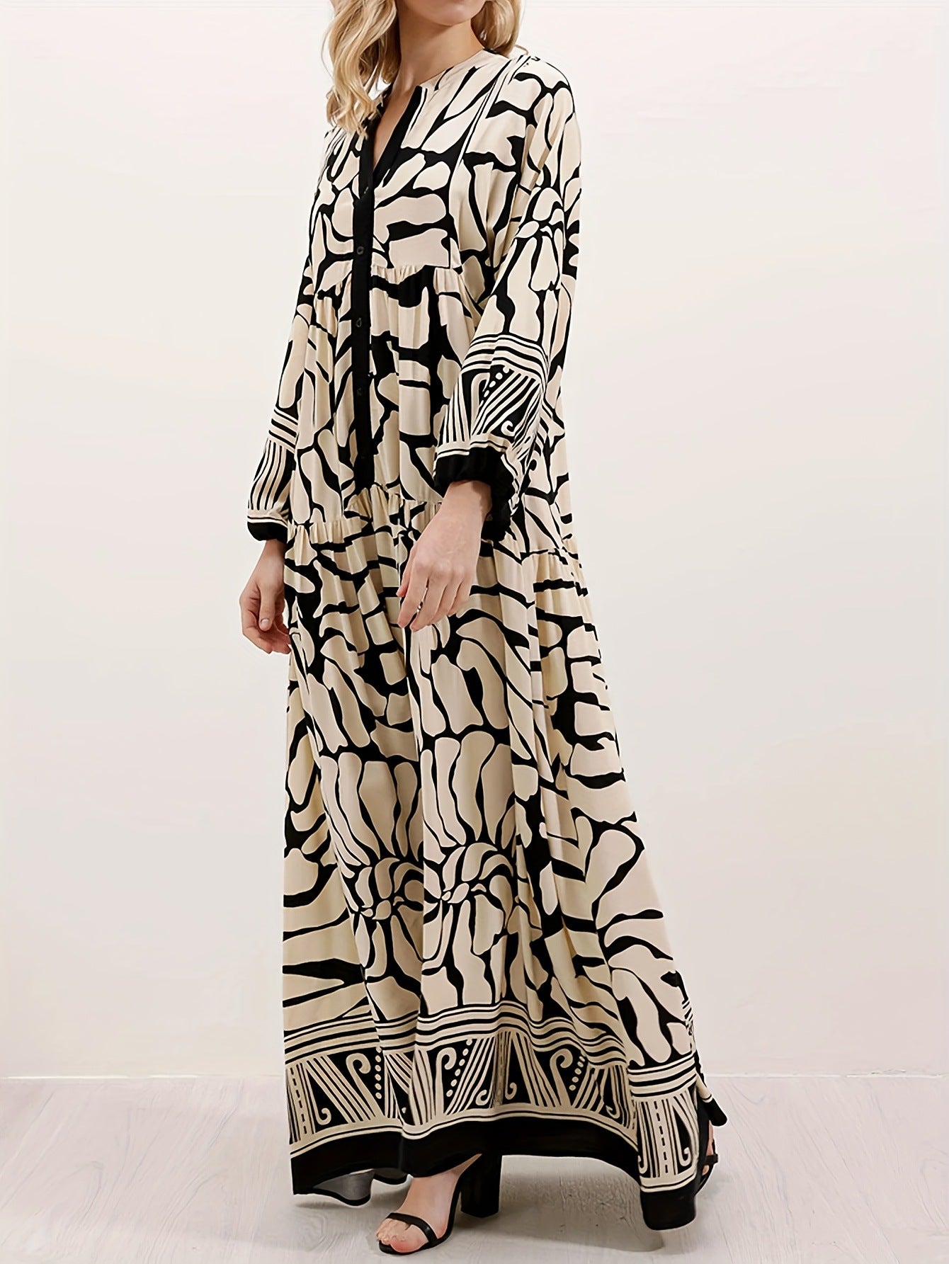 Black Cotton Printed Maxi Dress – Elegant Loose-Fit Long Sleeve Abaya Style