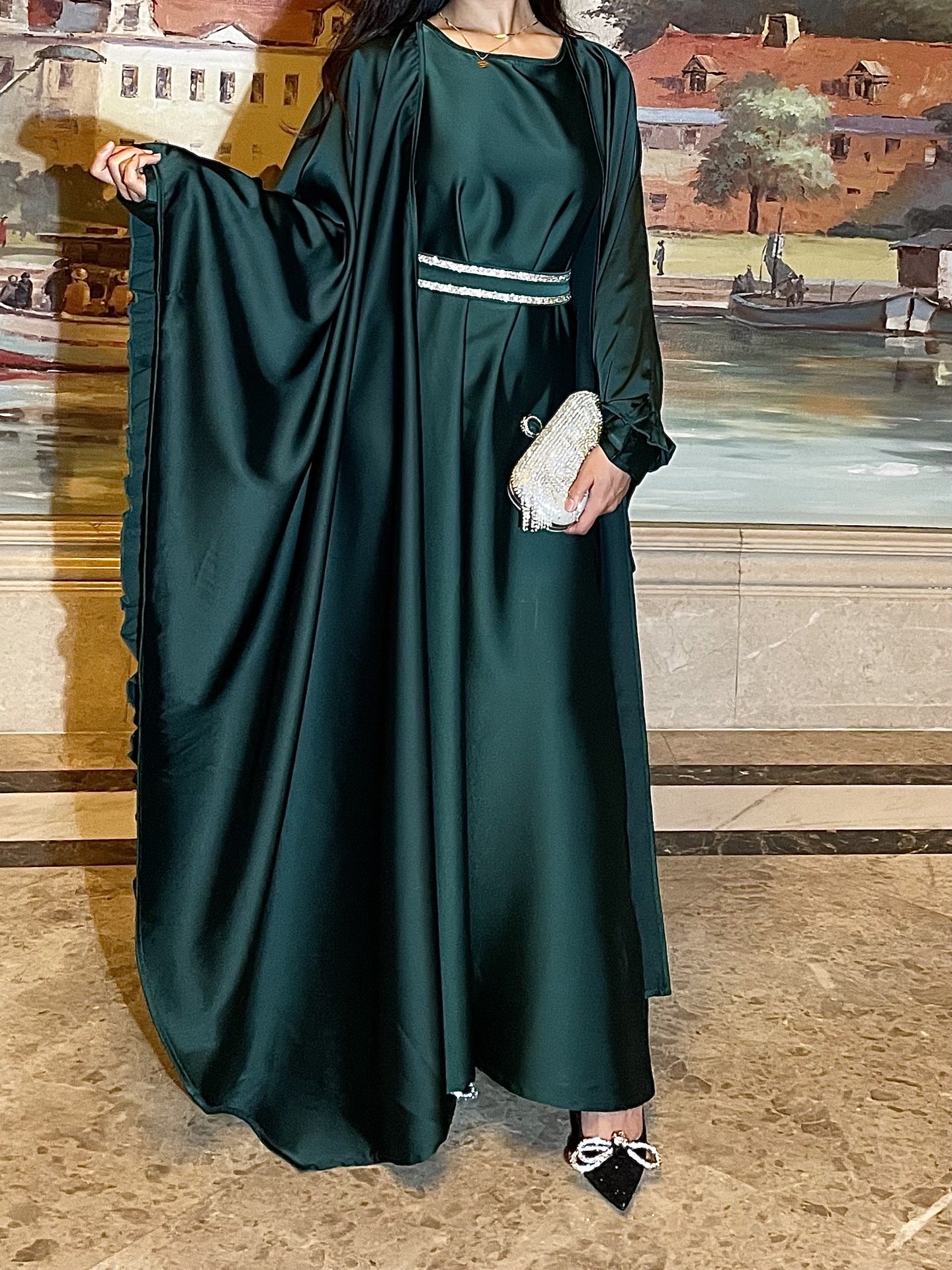 Elegant Satin Batwing Abaya with Rhinestone Belt – Luxury Modest Evening Dress