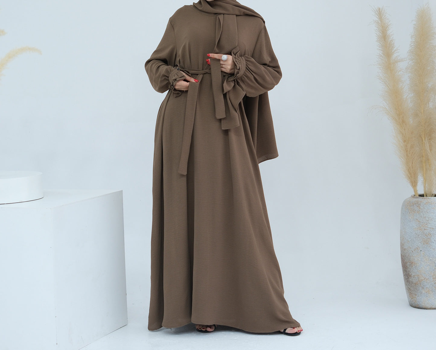Elegant Loose-Fit Modest Abaya – Full-Length Islamic Dress