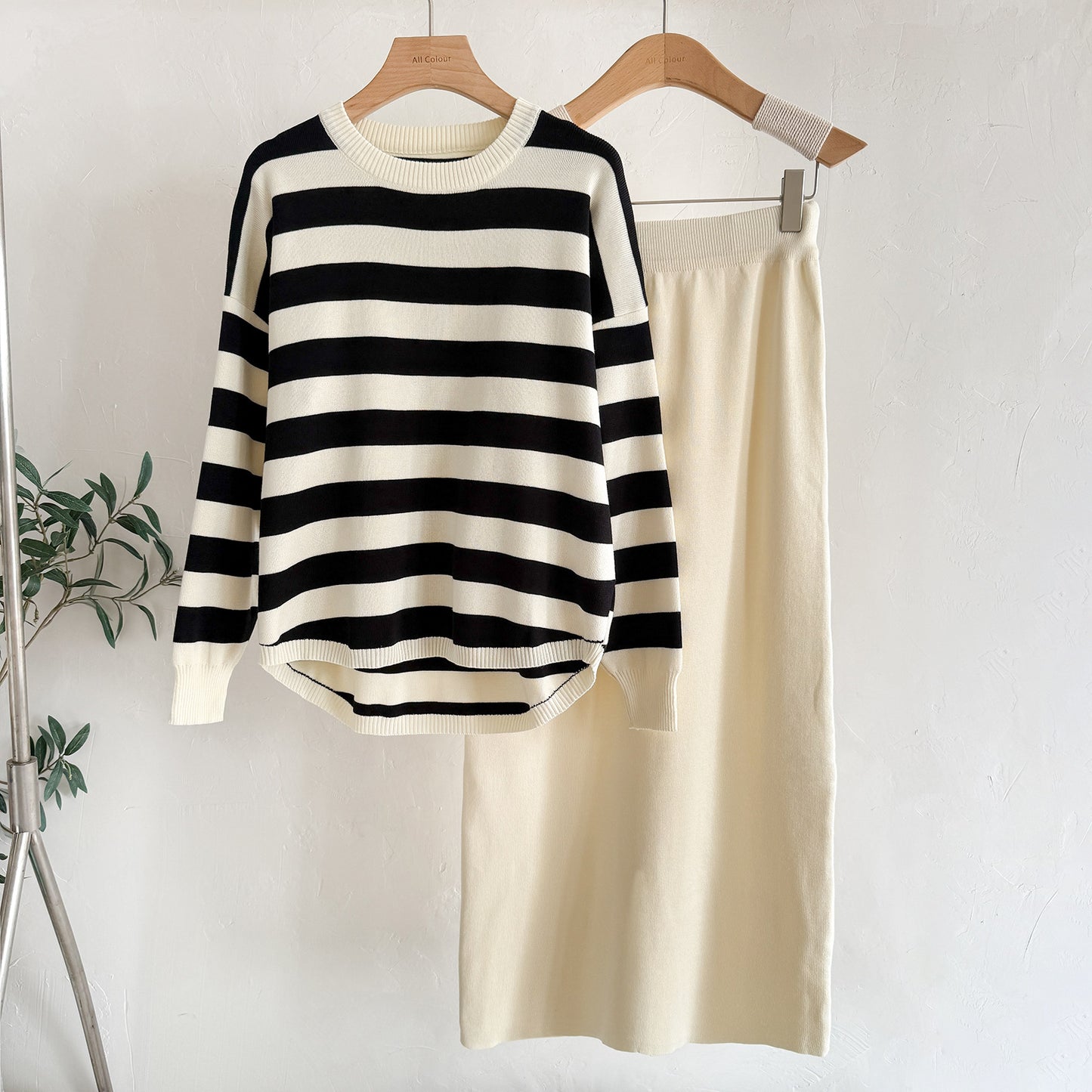 Elegant Two-Tone Knit  Set – Modest Chic Matching Outfit