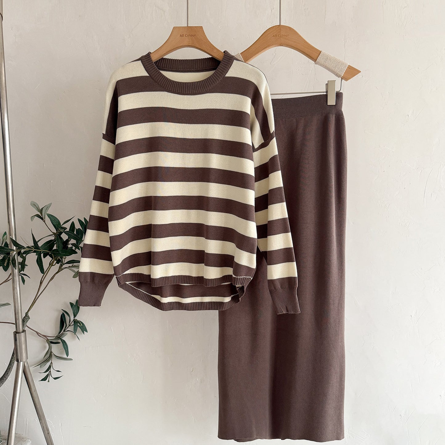 Elegant Two-Tone Knit  Set – Modest Chic Matching Outfit