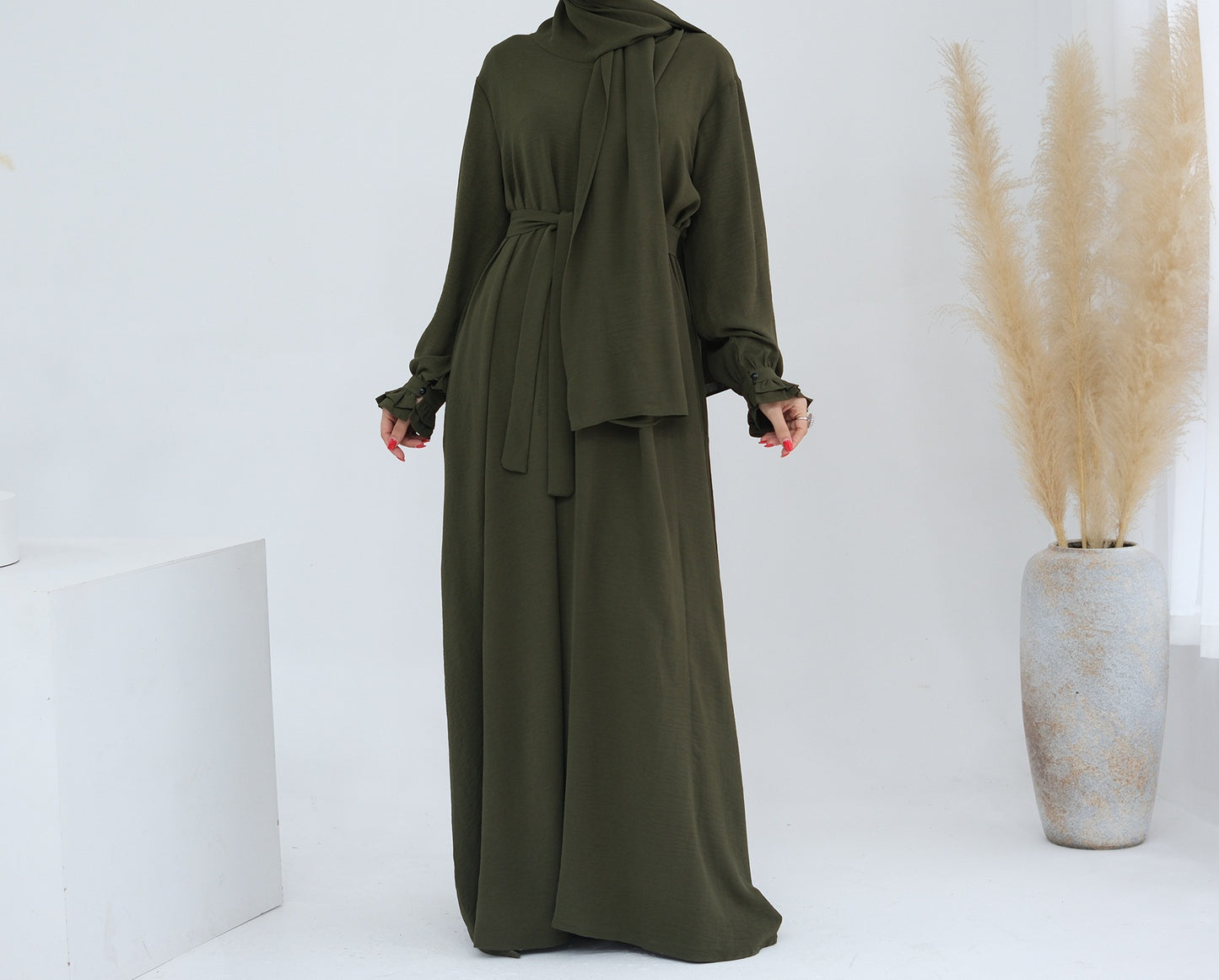Elegant Loose-Fit Modest Abaya – Full-Length Islamic Dress