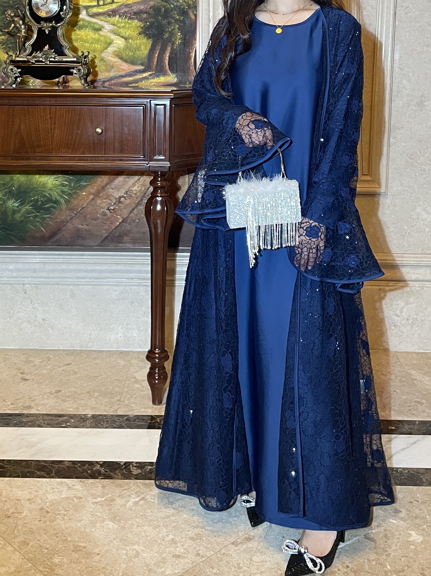 Luxury Satin Two-Piece Abaya Set – Elegant Modest Long Dress with Wide Sleeves