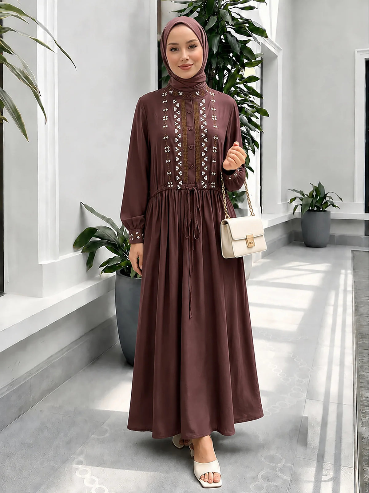 Ethnic Embroidery Modest Abaya – Dubai Kaftan Style