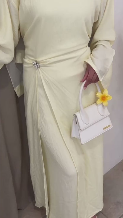Simple, elegant, and effortlessly modest