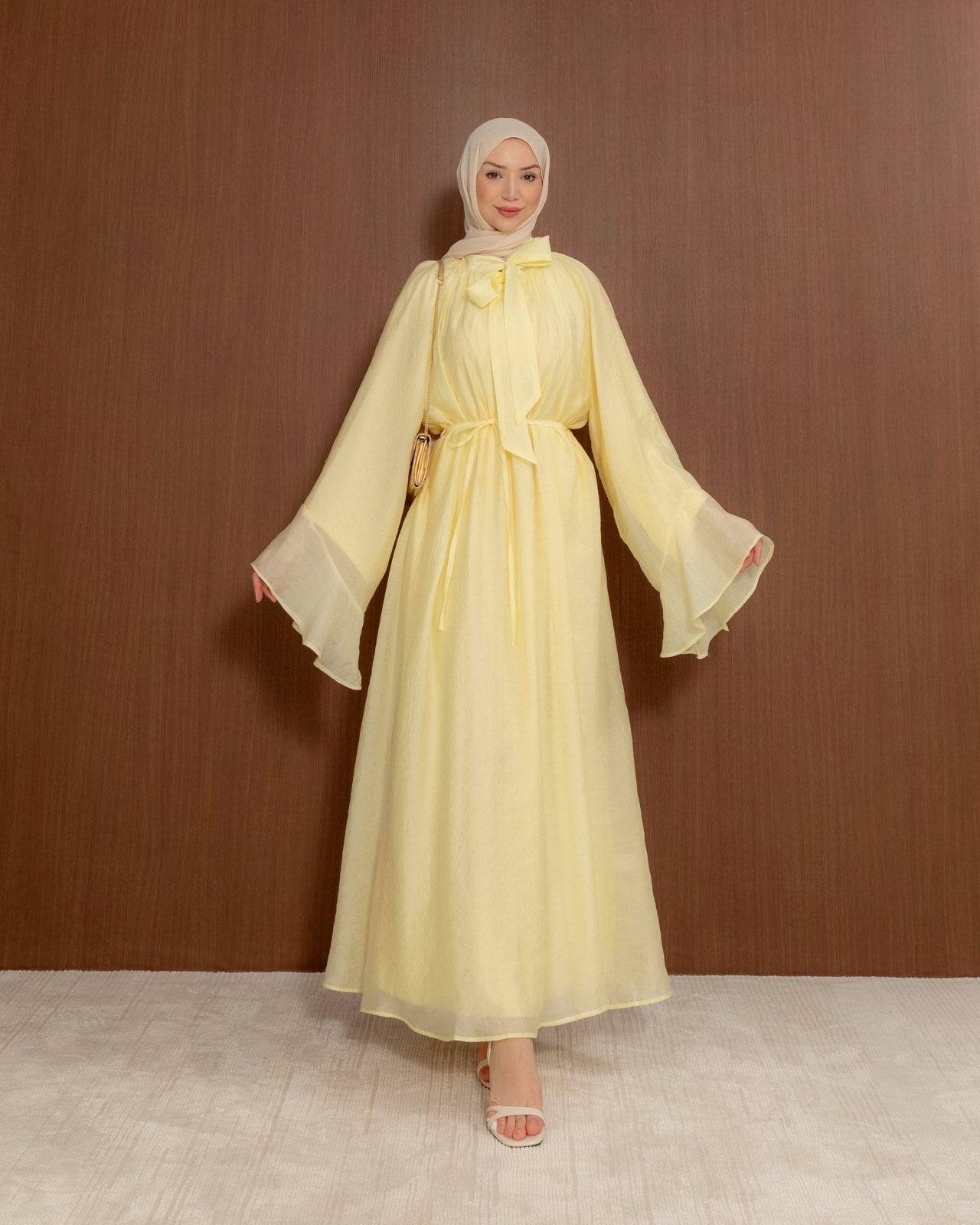 Soft, feminine, and effortlessly graceful  – your perfect everyday elegance.