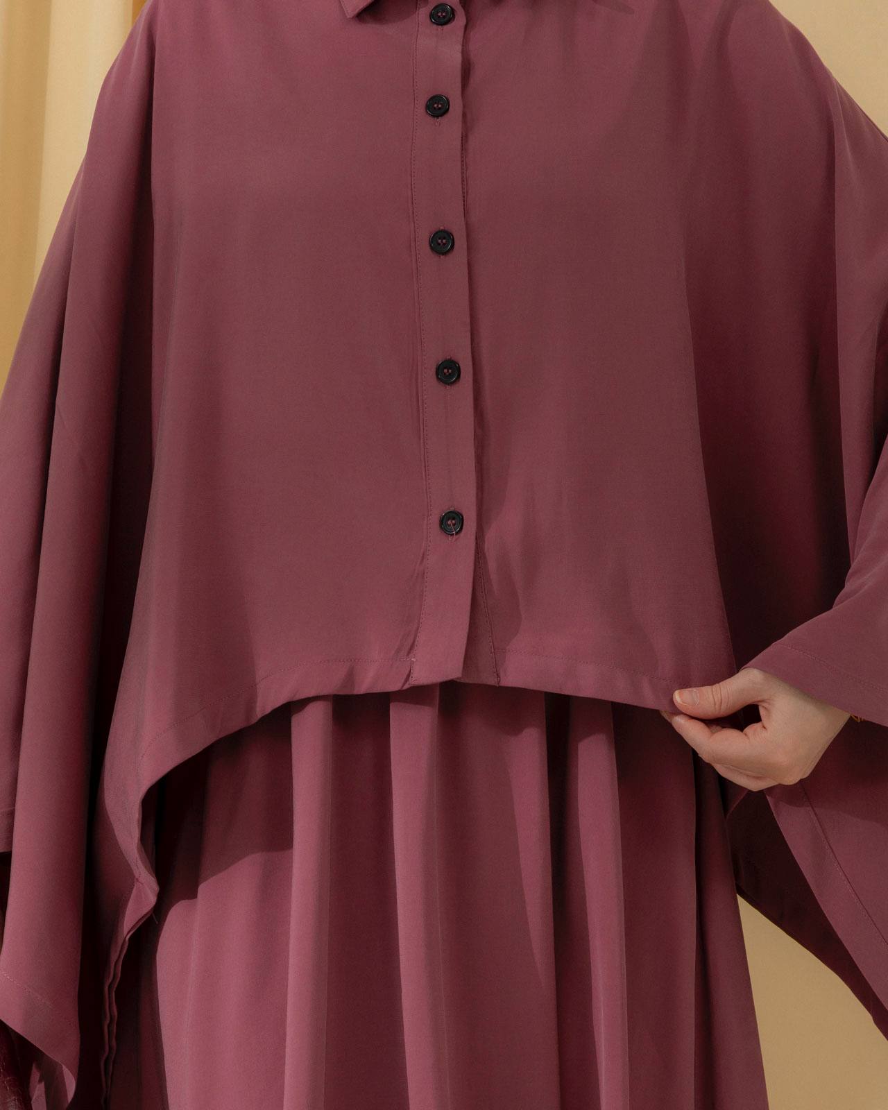 Loose-Fit Long-Sleeve Tunic & Pinafore.