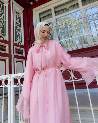 Soft, feminine, and effortlessly graceful  – your perfect everyday elegance.