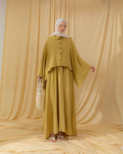 Loose-Fit Long-Sleeve Tunic & Pinafore.