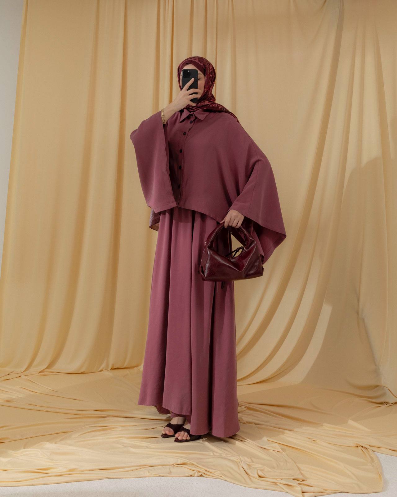 Loose-Fit Long-Sleeve Tunic & Pinafore.