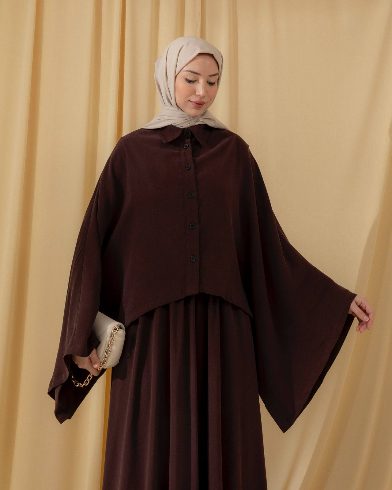 Loose-Fit Long-Sleeve Tunic & Pinafore.