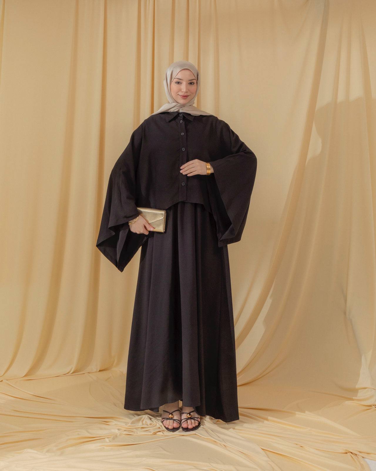 Loose-Fit Long-Sleeve Tunic & Pinafore.