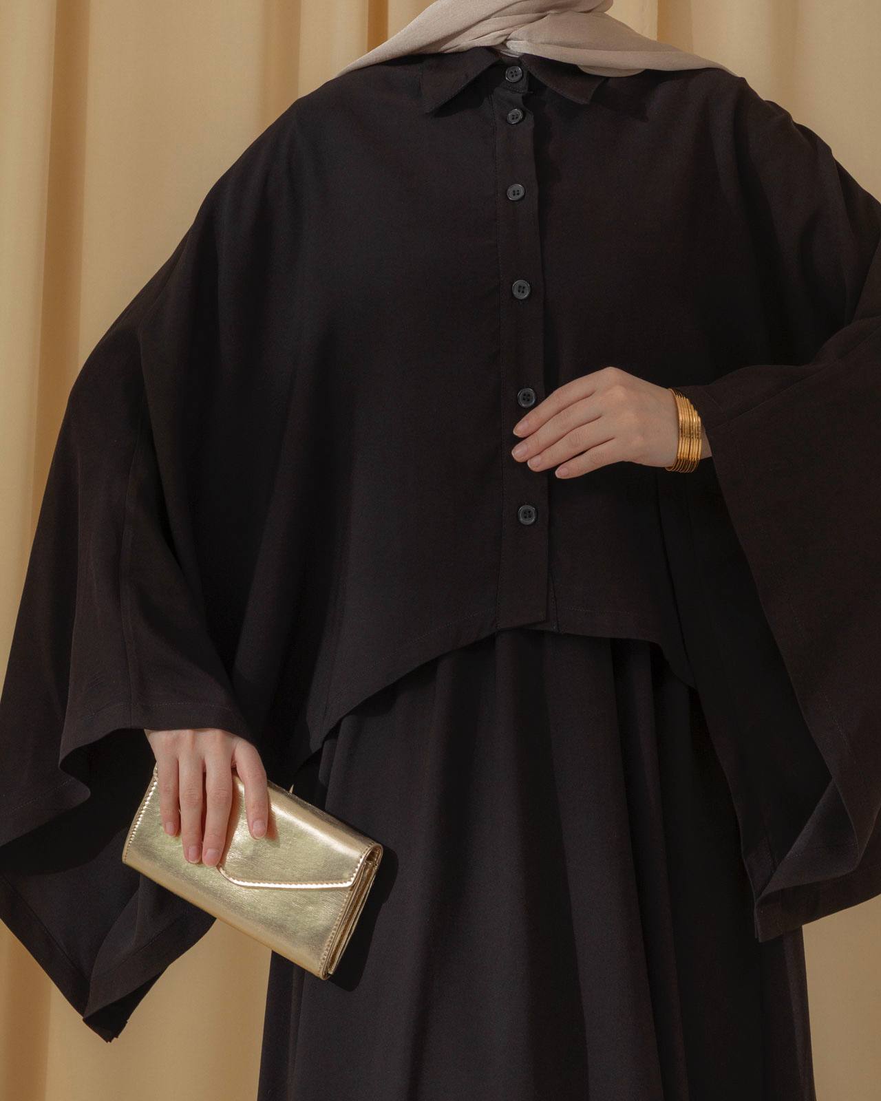 Loose-Fit Long-Sleeve Tunic & Pinafore.