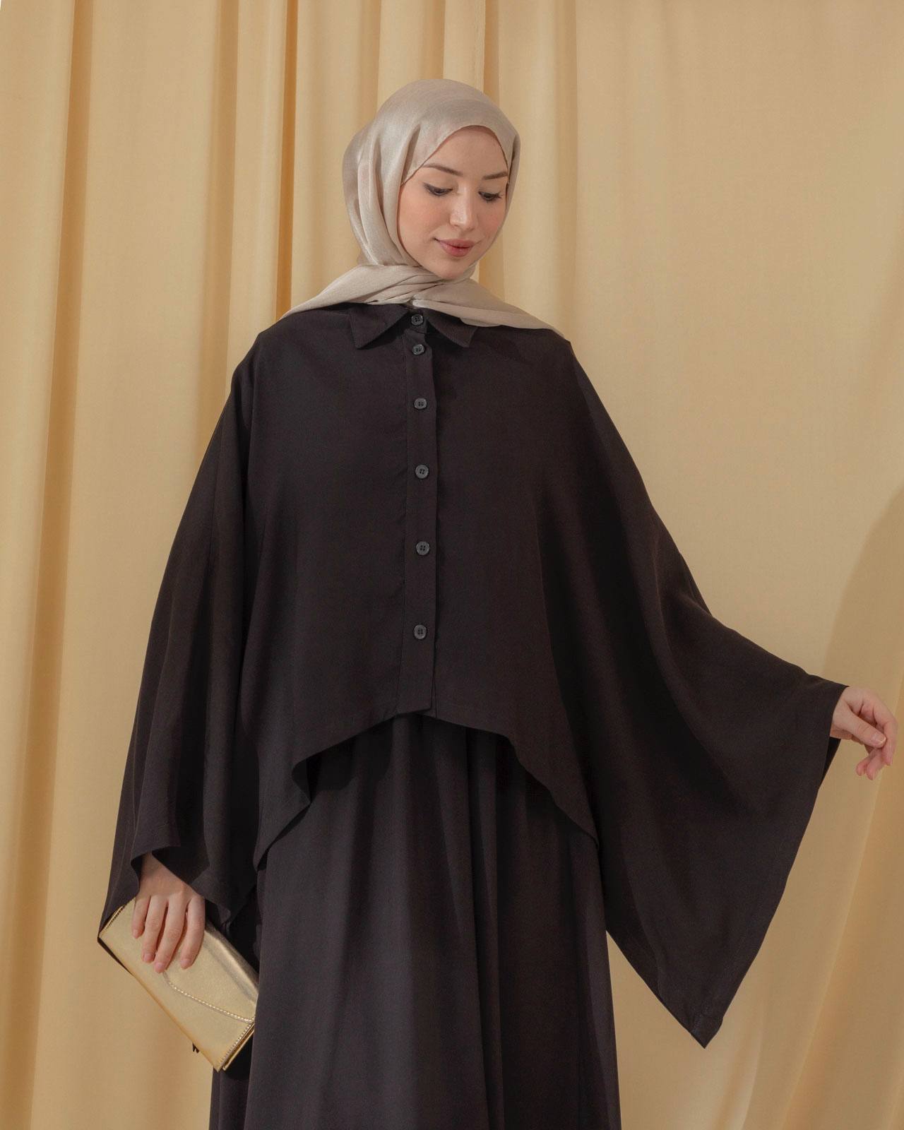 Loose-Fit Long-Sleeve Tunic & Pinafore.